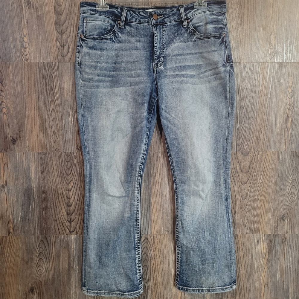 Buckle BKE Gabby Bootcut Jeans Size 32 x 28.5 Curvy Fit High Rise Whiskering